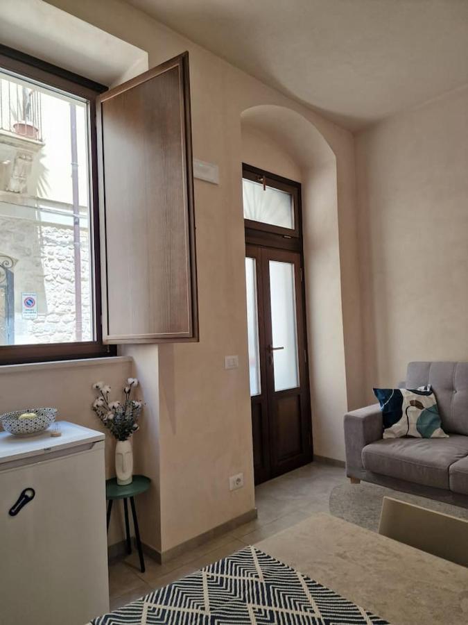 Charming Apartment In Center 希克利 外观 照片